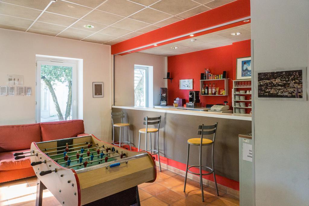 Ymca Villeneuve Les Avignon Hotel Esterno foto