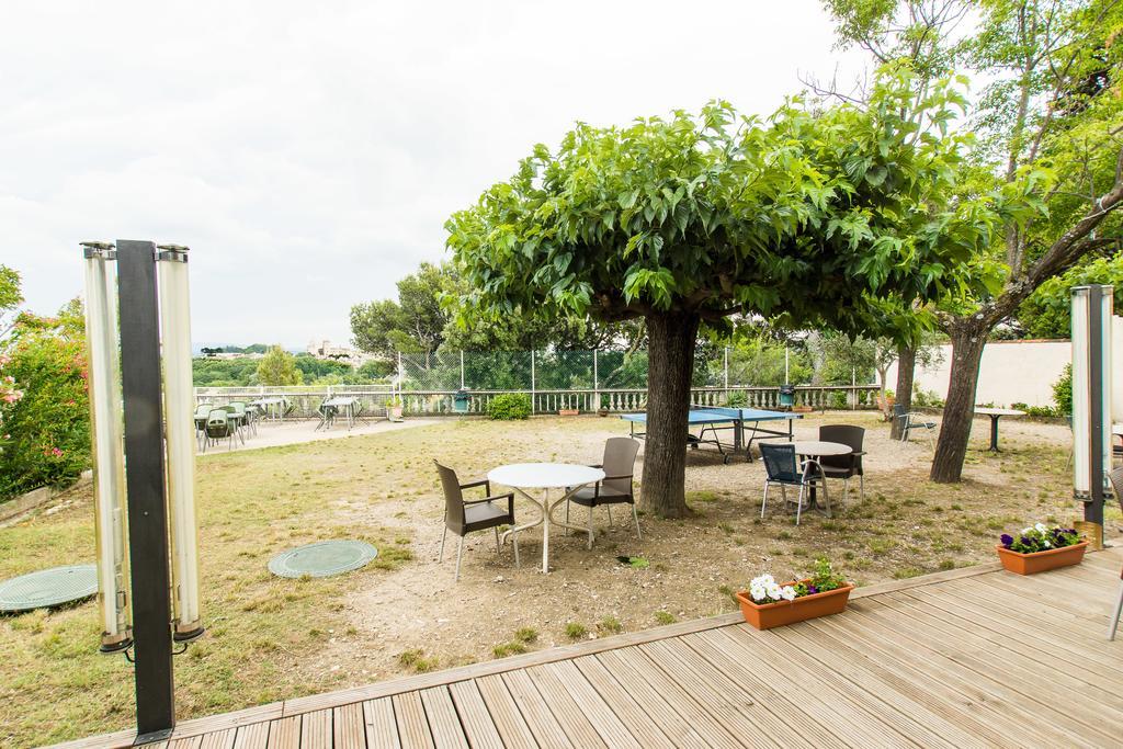 Ymca Villeneuve Les Avignon Hotel Esterno foto