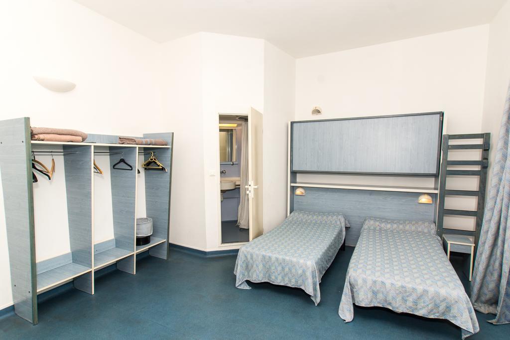 Ymca Villeneuve Les Avignon Hotel Esterno foto