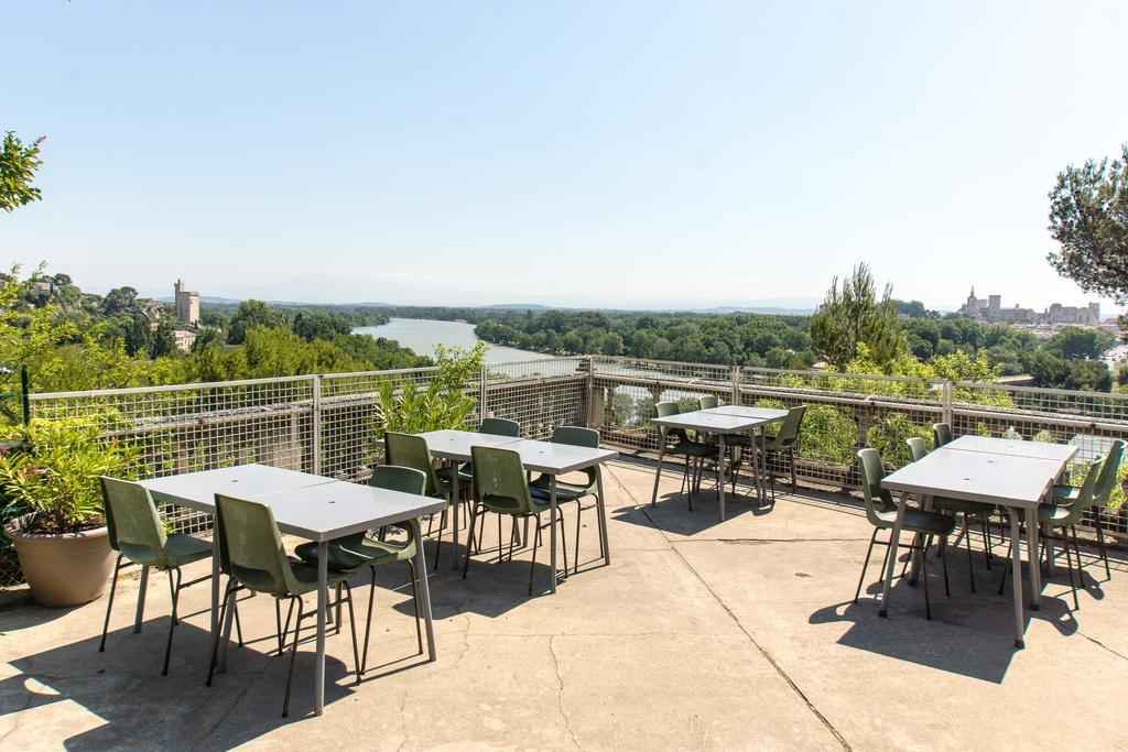 Ymca Villeneuve Les Avignon Hotel Esterno foto